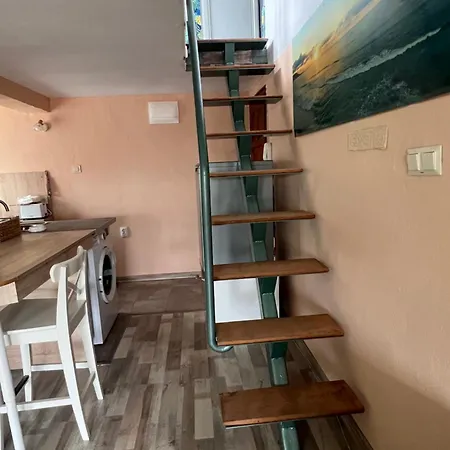 Апартамент морско таванче *